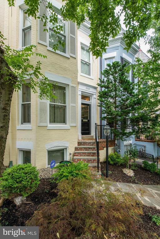 Primary Photo - 2229 Hall Pl NW