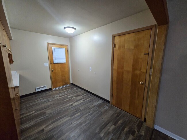 Building Photo - Remodeled 3-4 Br, 2 Bath Ranch style home, fenced in yard, garage, patio, full basement