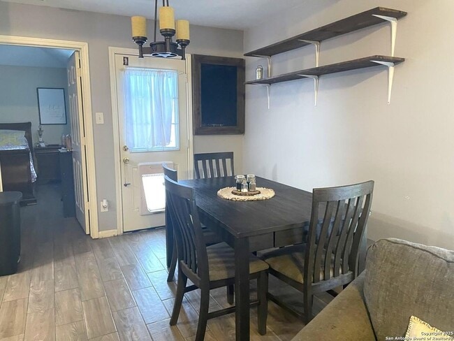 Building Photo - 4210 Field Meadow Dr