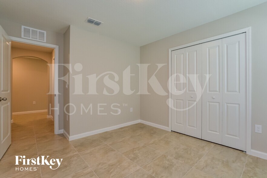 Building Photo - 481 Earhart Dr