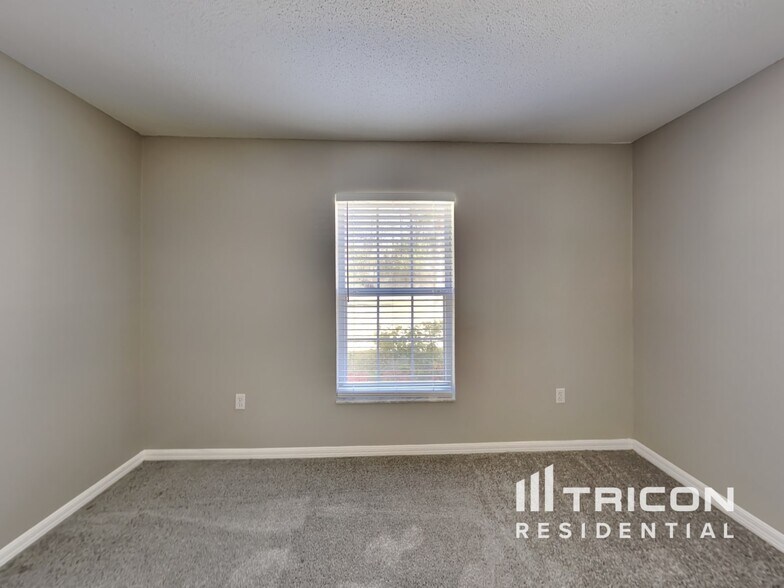 Building Photo - 79 Porcupine Dr