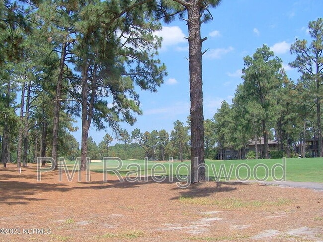 Building Photo - 220 Foxkroft Dr