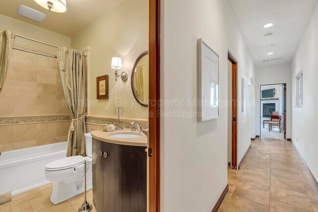 Building Photo - 287 Laureles Grade