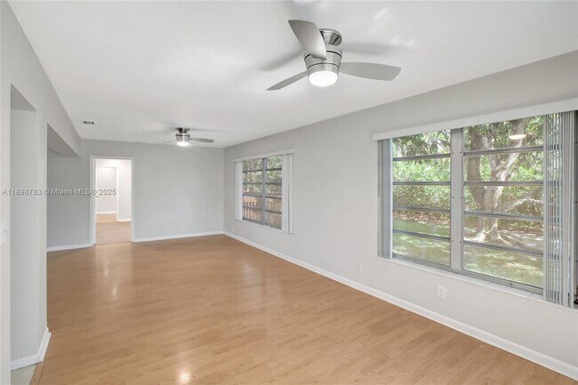 Building Photo - 5386 Balsam Terrace