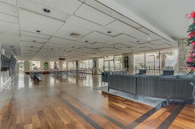 Building Photo - 17920 Gulf Blvd