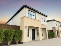 Building Photo - 23 Toronto Ave