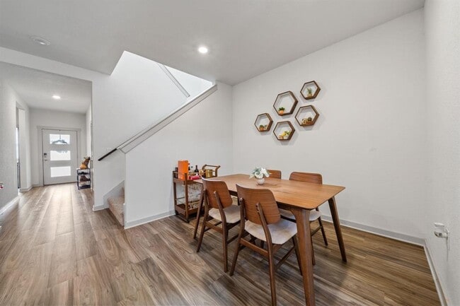 Building Photo - 14008 Zuhause Dr