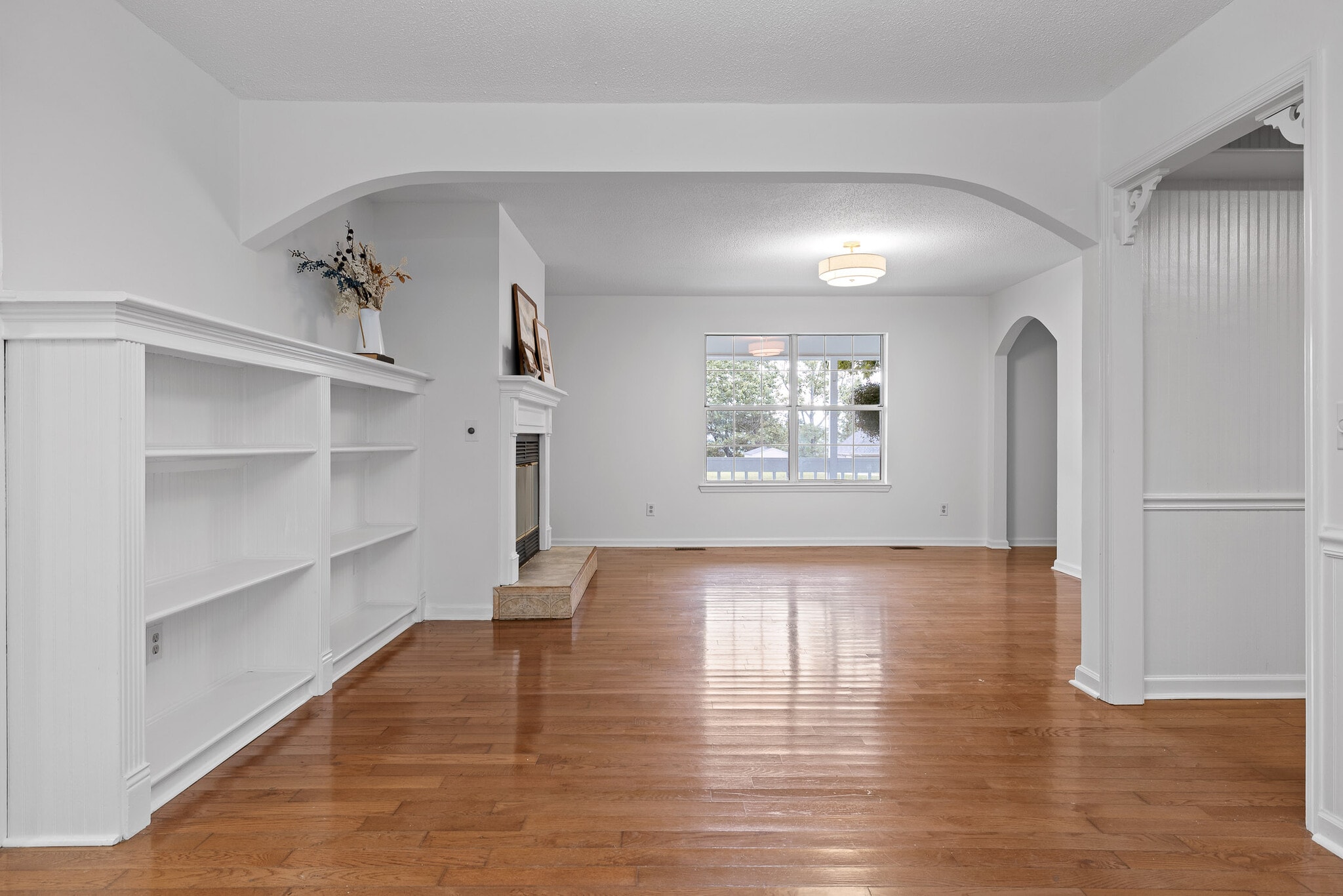 Building Photo - 224 N Brent Dr