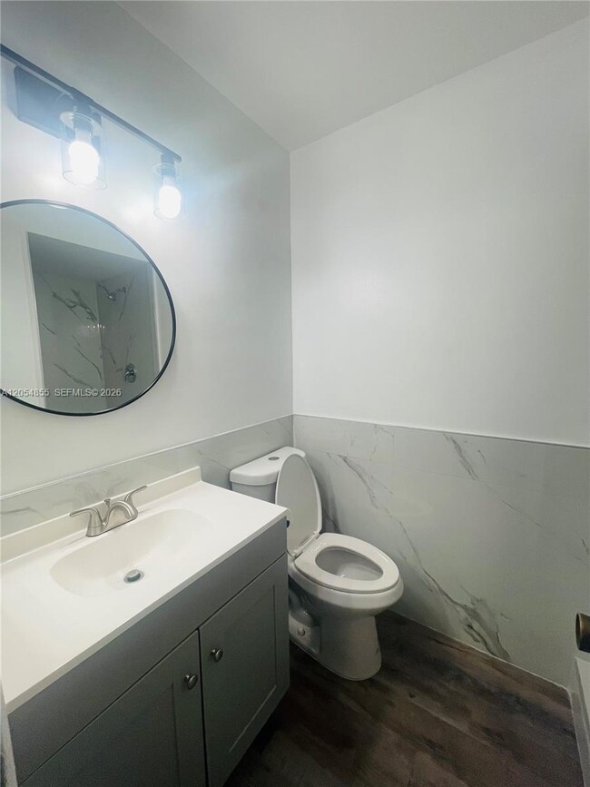 Building Photo - 2461 SW 82nd Ave