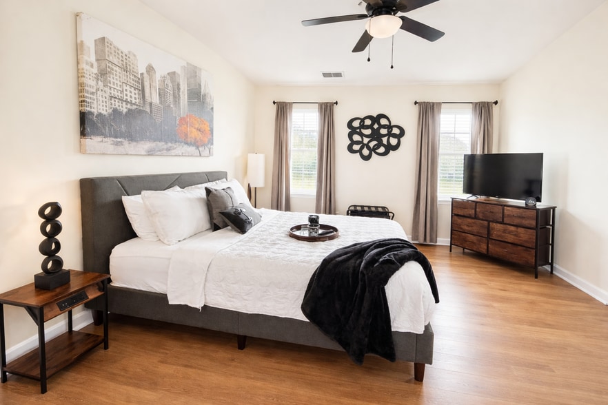 Master bedroom (visual with furniture) - 8253 Belmont Stables Dr