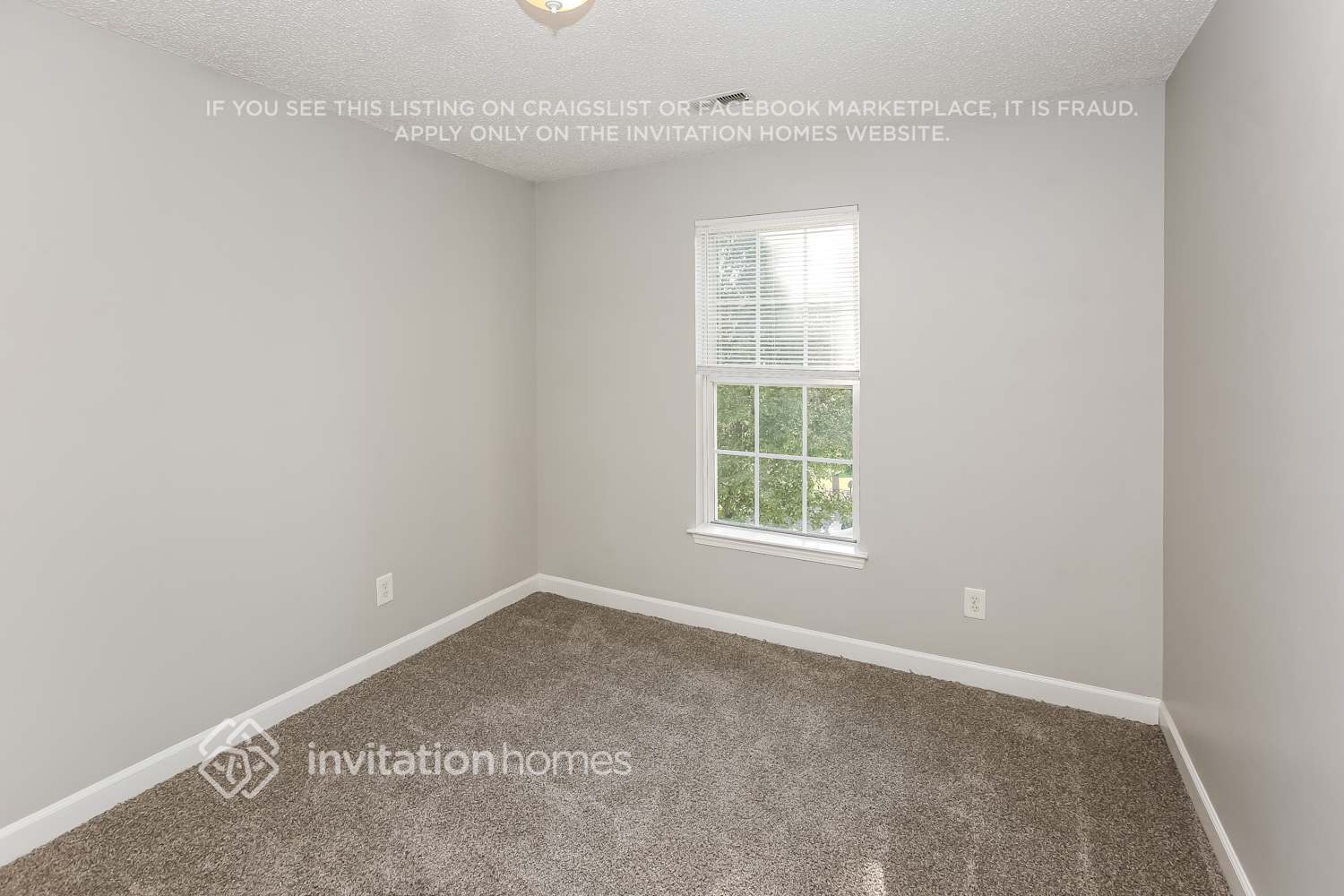 Building Photo - 916 Anchor Way NE