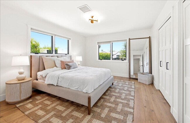 Building Photo - 3631 N 54th Ct