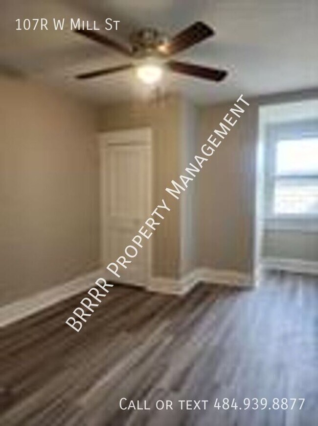 Building Photo - 107R W Mill St-