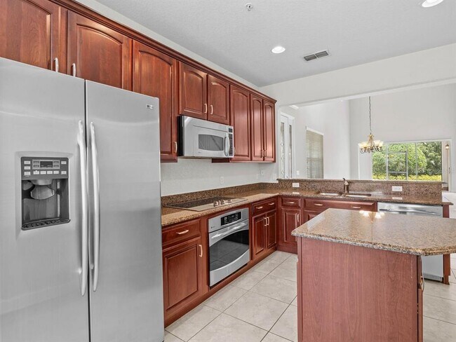 Building Photo - 1406 Milledge Ln