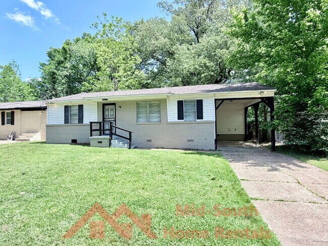 Building Photo - 3682 Suzanne Dr