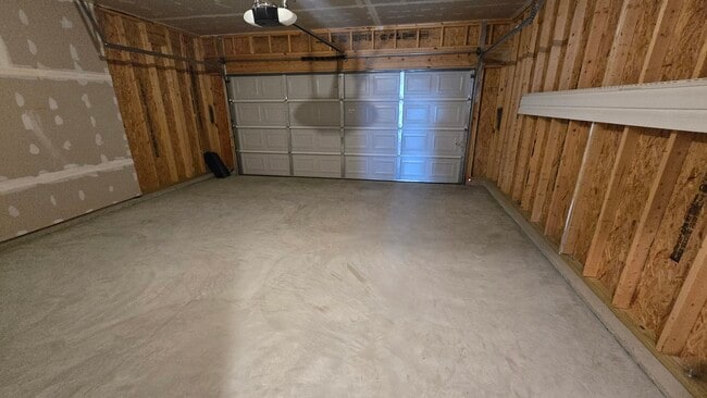 Building Photo - 502 Apple Orchard Lane