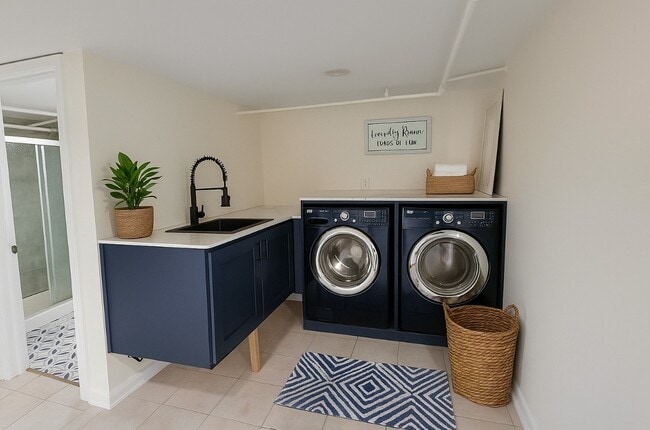 Building Photo - 4014 N Octavia Ave