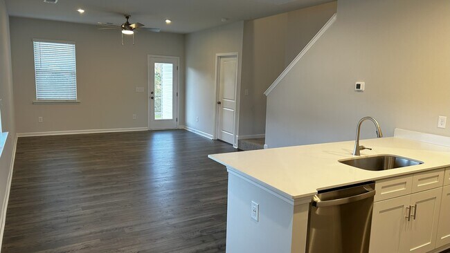 Building Photo - 210 Timber Fls Dr