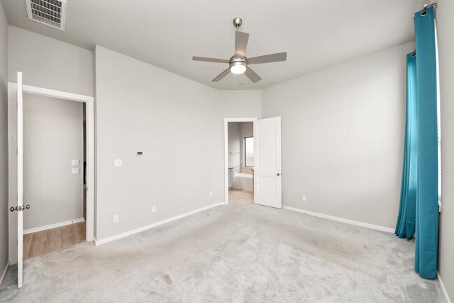 Building Photo - 24754 Levante Dr