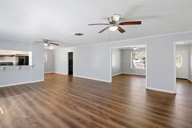 Building Photo - 238 Sleepy Hollow Dr