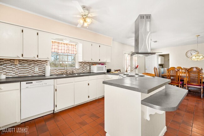 Building Photo - 139 Nantachie Dam