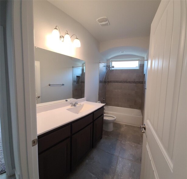 Building Photo - 9925 Wynndel Trl