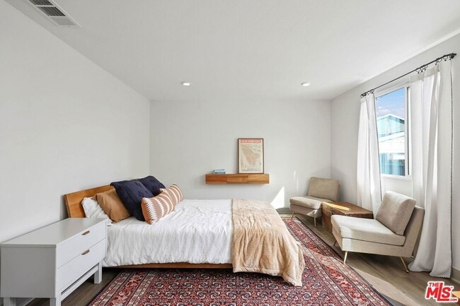 Building Photo - 3878 S Harvard Blvd