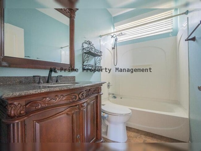 Building Photo - 5616 S 21st Pl