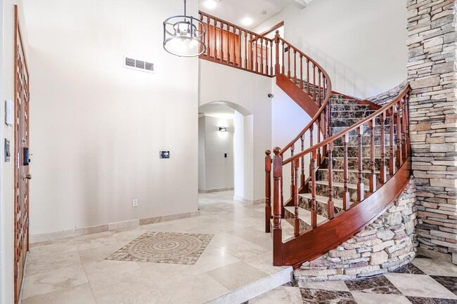 Building Photo - 8830 E Carol Way