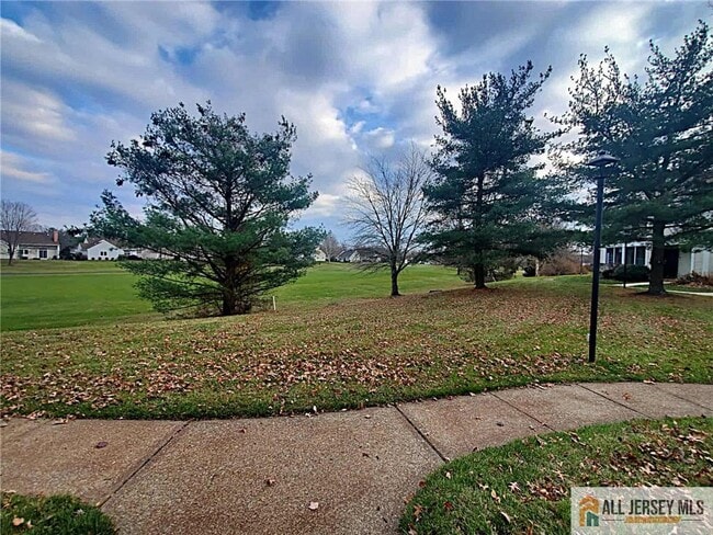 Building Photo - 38 Rutland Ln