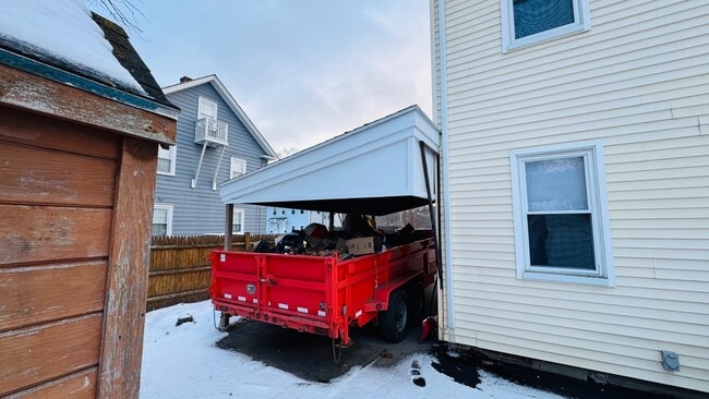 Building Photo - 7 Charles St