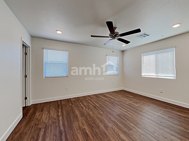 Building Photo - 340 Timber Kate Pl