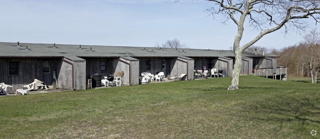 Building Photo - Quail Ridge