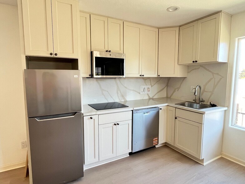 Building Photo - 2776 Sydney Way