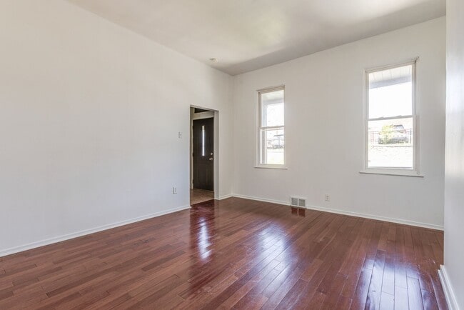 Building Photo - 834 Industry St