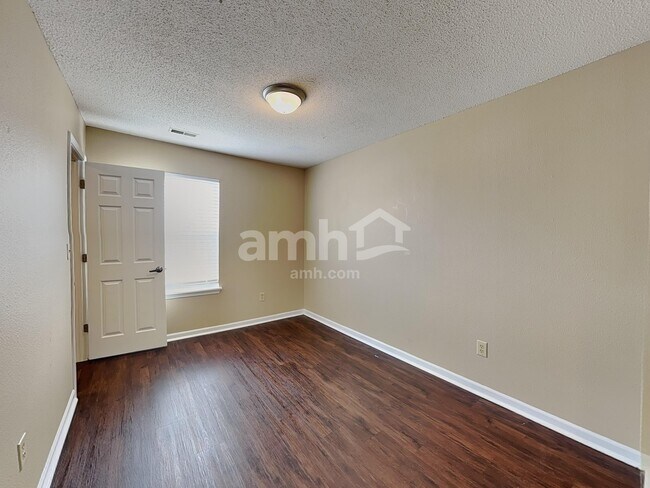 Building Photo - 17378 Austrian Pine Way