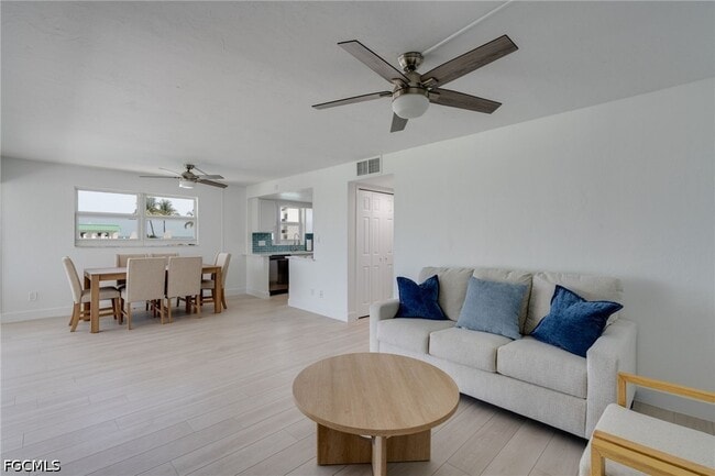 Building Photo - 6500 Estero Blvd