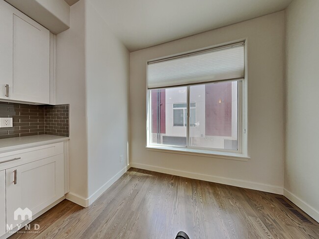 Building Photo - 4324 N Pecos St