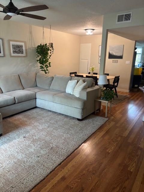 Building Photo - 7104 Hardy Dr