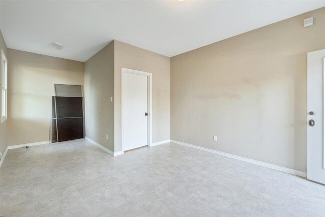 Building Photo - 506 Centex Sportsman Rd