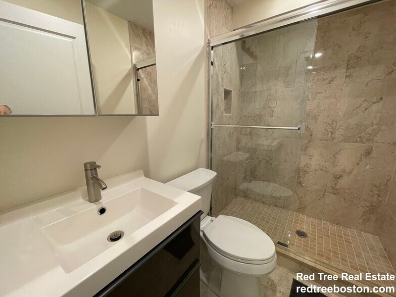 Building Photo - 1028a Commonwealth Ave