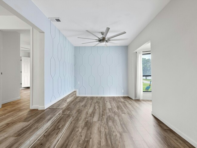 Building Photo - 9524 Watercress Dr