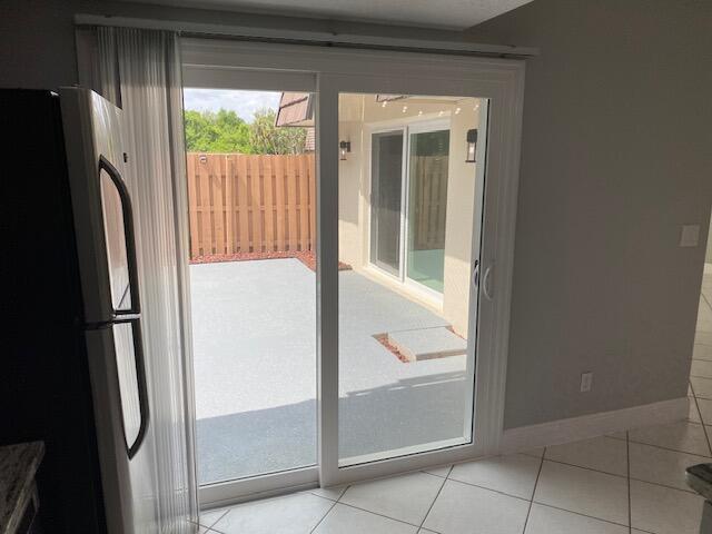 Building Photo - 1212 Vista Oaks Cir NE