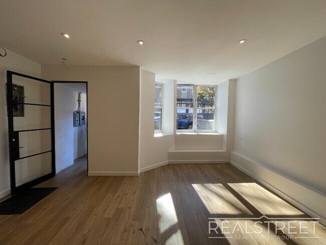 Floorplan - 1625 Union Street