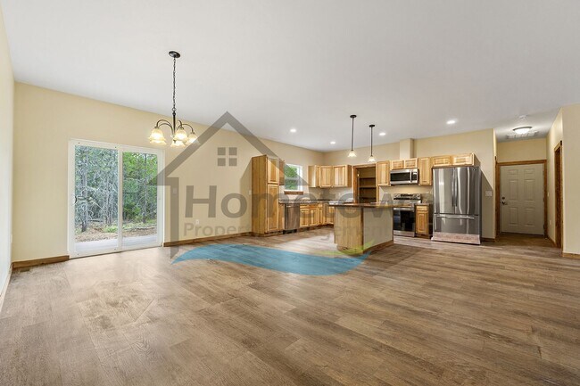 Building Photo - 4-Bedroom 2-Bathroom Home with Attached 2-Car Garage Available in Blanchard!