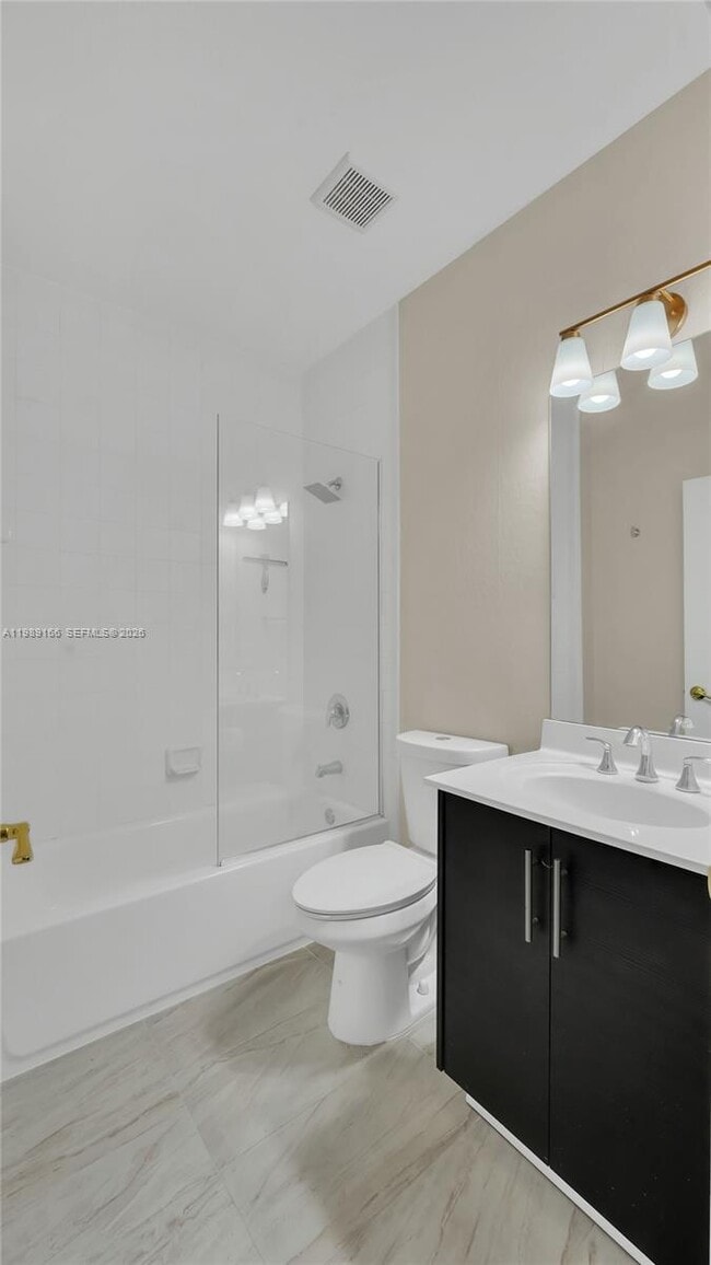 Building Photo - 2342 SE 10th St