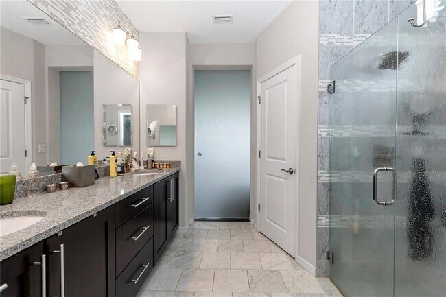 Building Photo - 5423 NW 35th Ln Rd