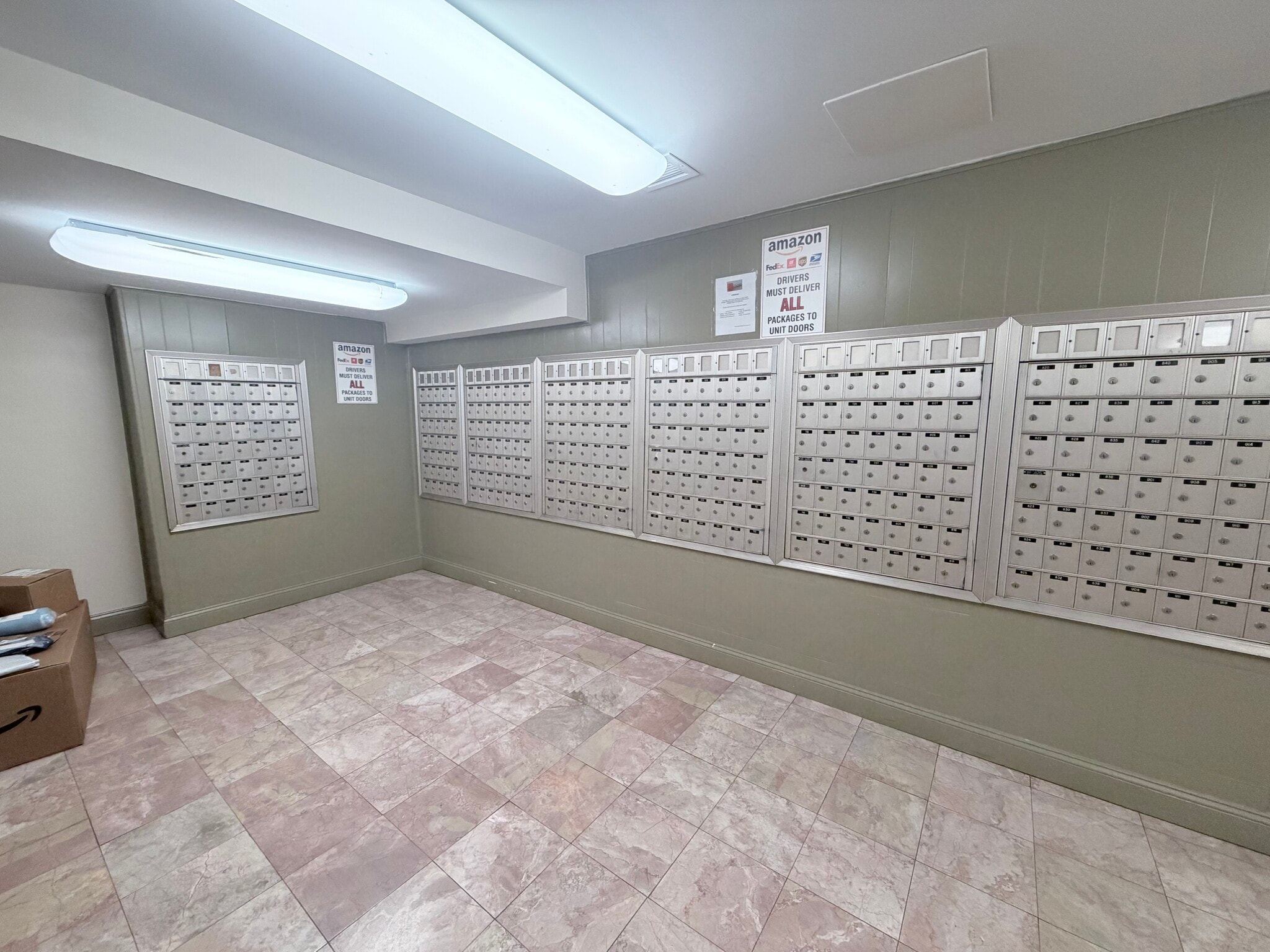 Building Photo - 3100 S Manchester St