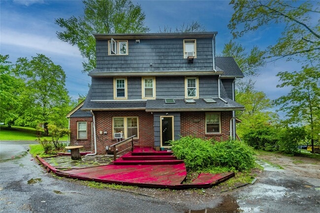 Building Photo - 38 Plattekill Ave