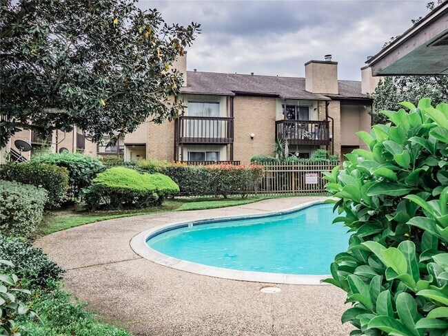 Building Photo - 1500 Bay Area Blvd